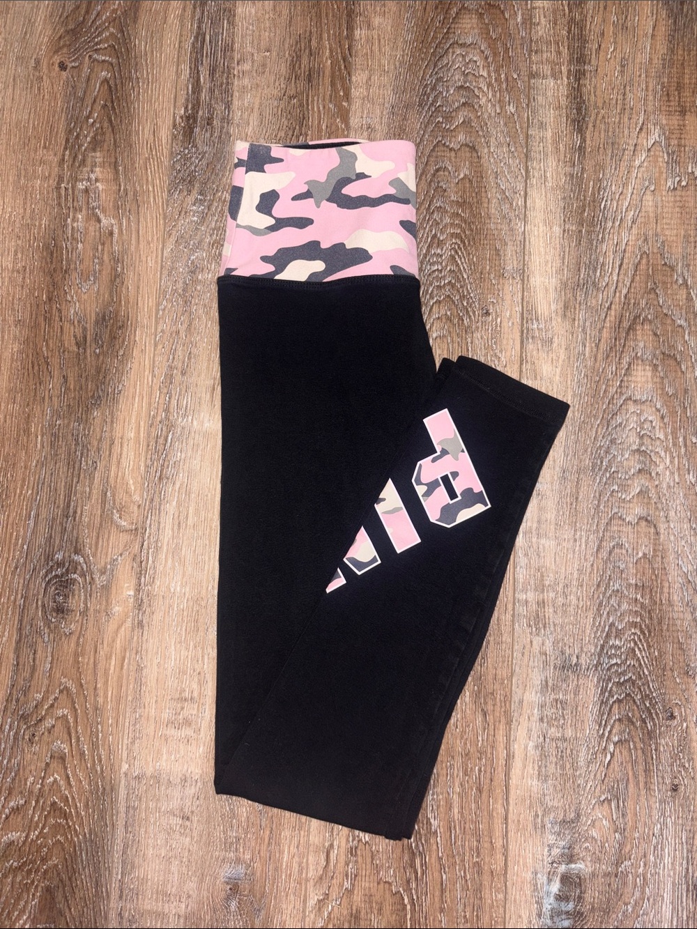 PINK Victoria's Secret Black Leggings with Pink Camo Waistband